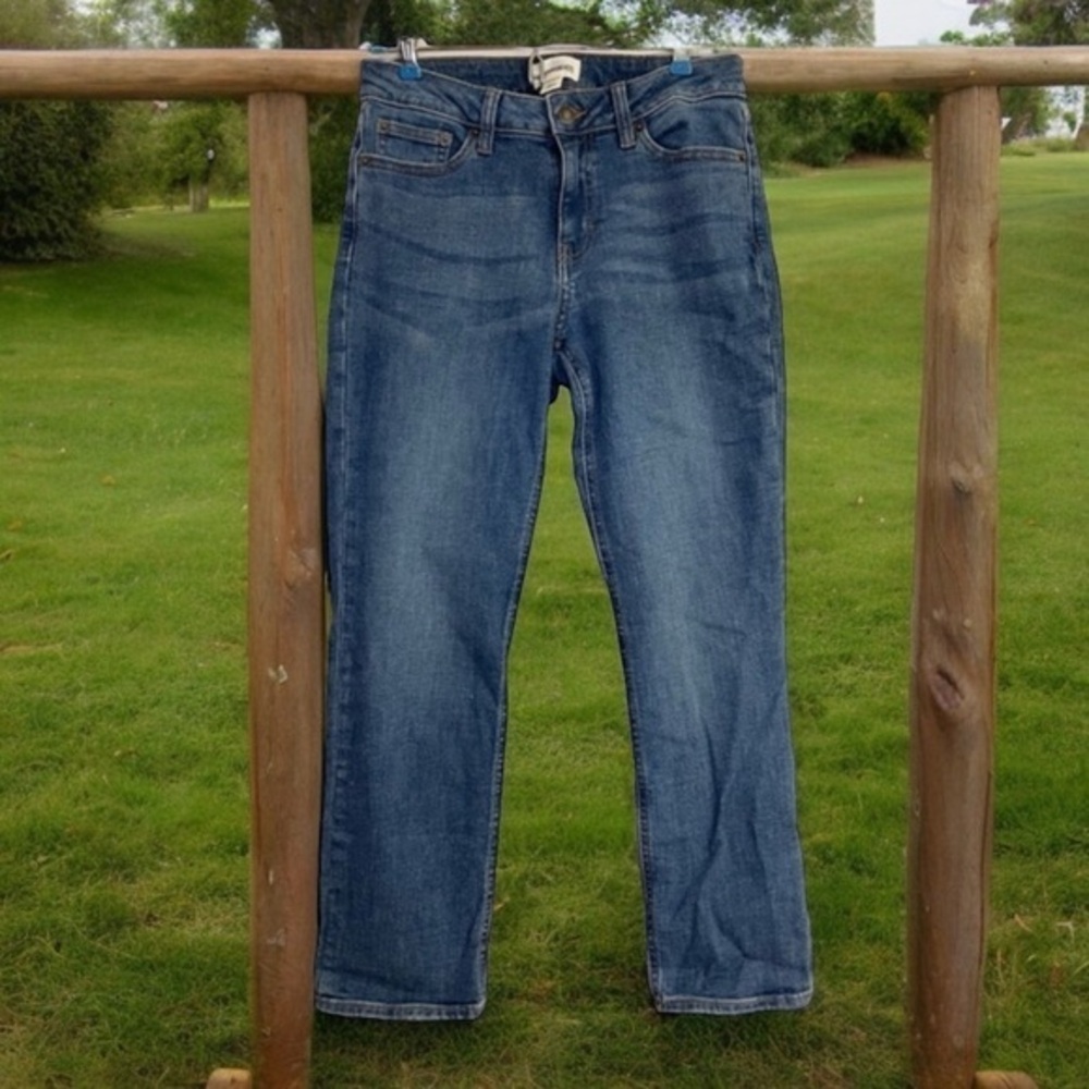 EUC Good thread jeans, straight leg Sz 26